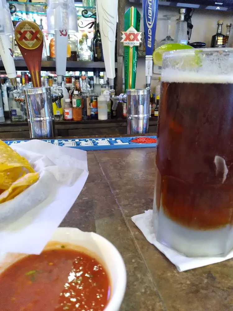 Chips and Salsa with 32oz Draft